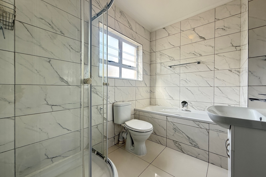 To Let 2 Bedroom Property for Rent in Sunningdale Western Cape
